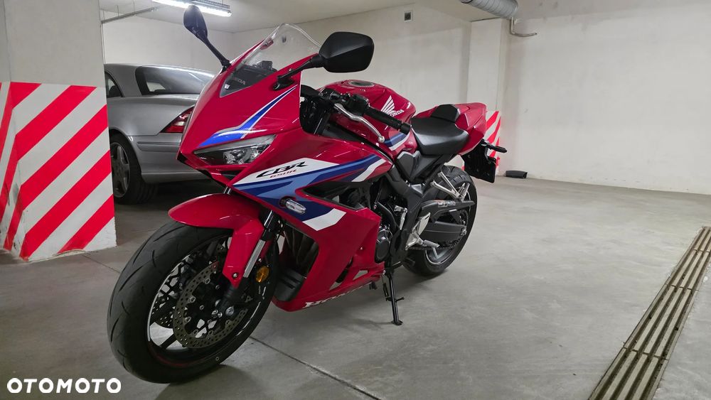 Honda CBR - 1