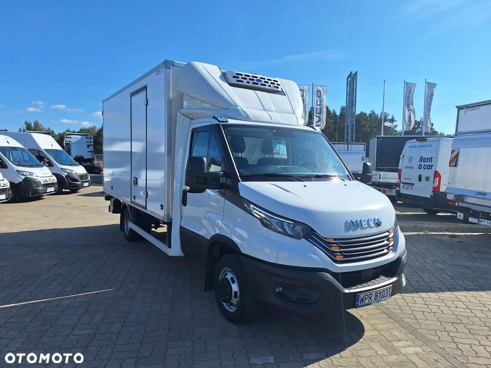 Iveco 50C18 Chłodnia Izoterma 8EP km Krajowy Ledy  Agregat Carrier citymax 400 - 1