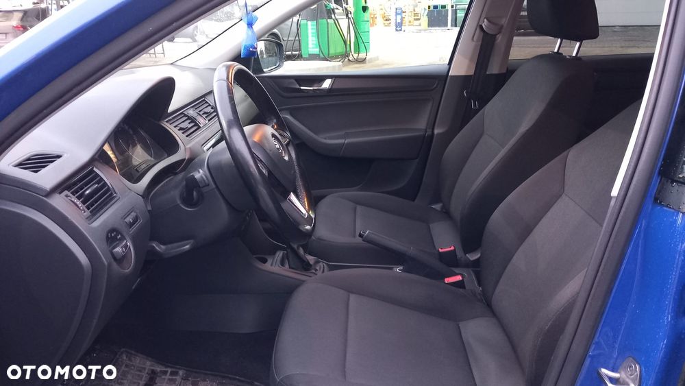 Skoda RAPID 1.0 TSI Ambition - 19