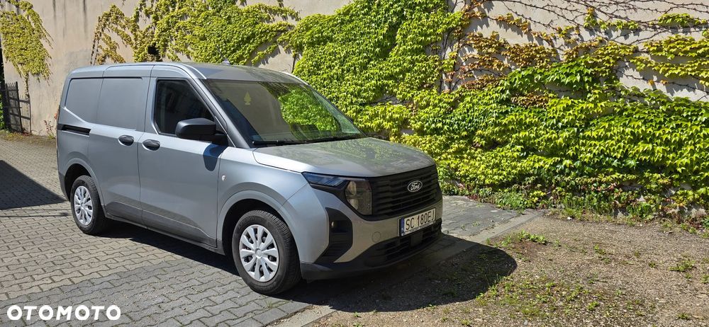Ford Transit Courier - 4