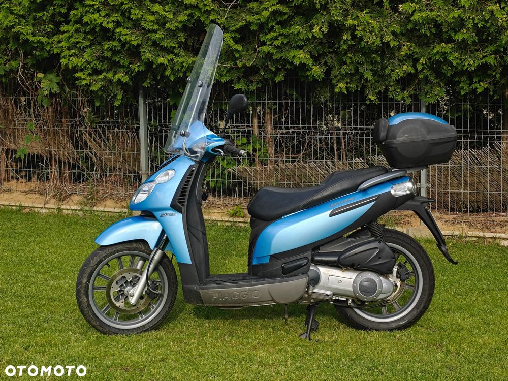 Piaggio Carnaby - 2