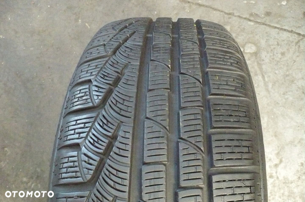 PIRELLI Sottozero II RFT 225/55R17 6,5mm 2022