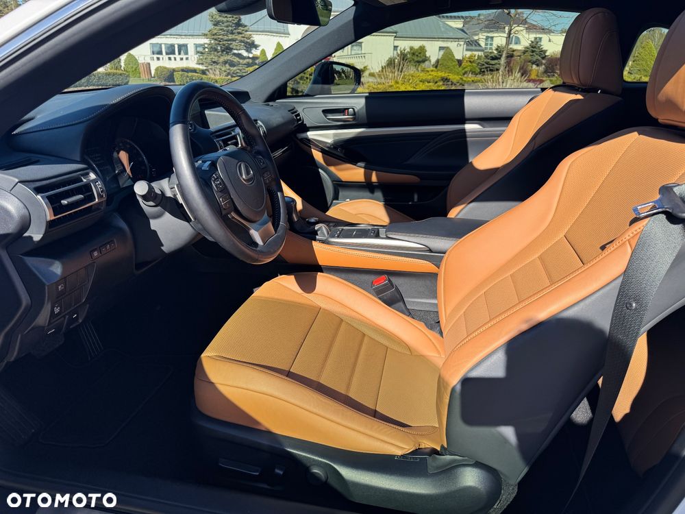 Lexus RC - 7