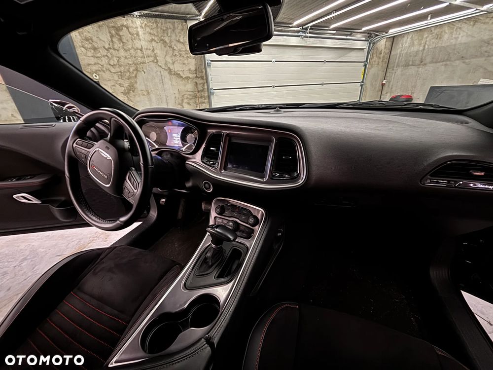 Dodge Challenger - 20