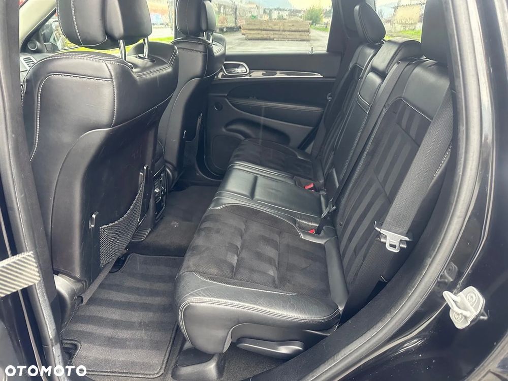 Jeep Grand Cherokee SRT - 15