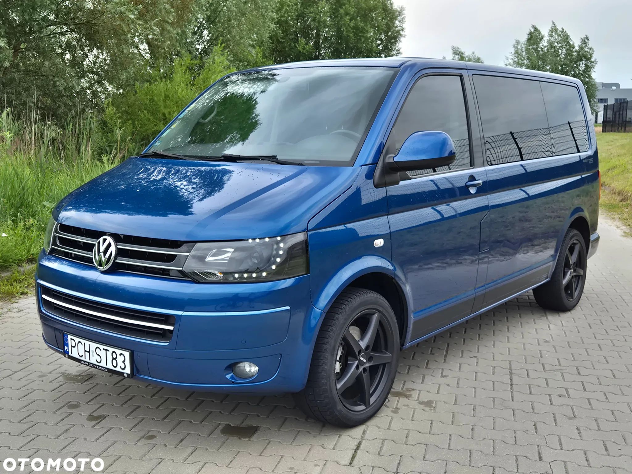 Volkswagen Multivan - 1