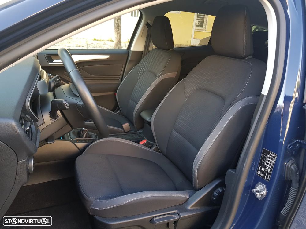 Ford Focus SW 1.5 TDCi EcoBlue Business - 31