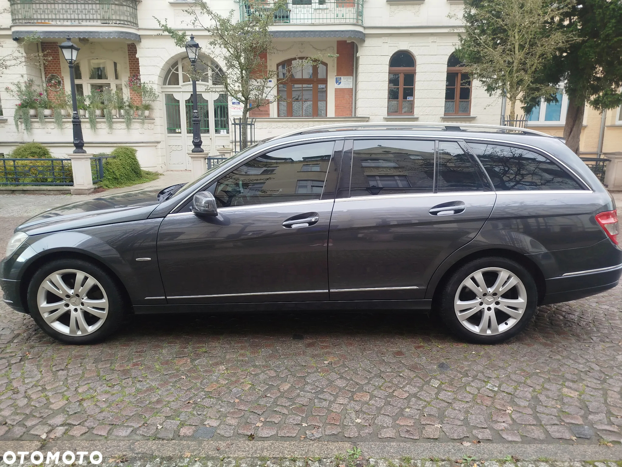 Mercedes-Benz Klasa C 220 T CDI DPF Automatik Avantgarde - 9