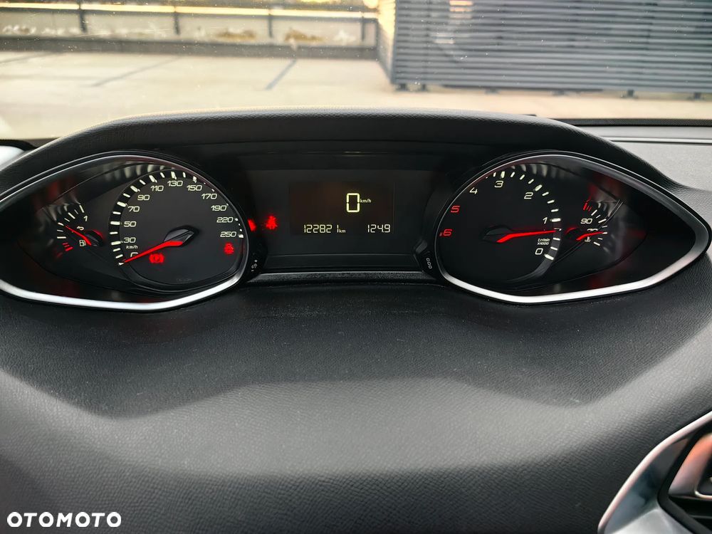 Peugeot 308 1.5 BlueHDi Business Line S&S - 20