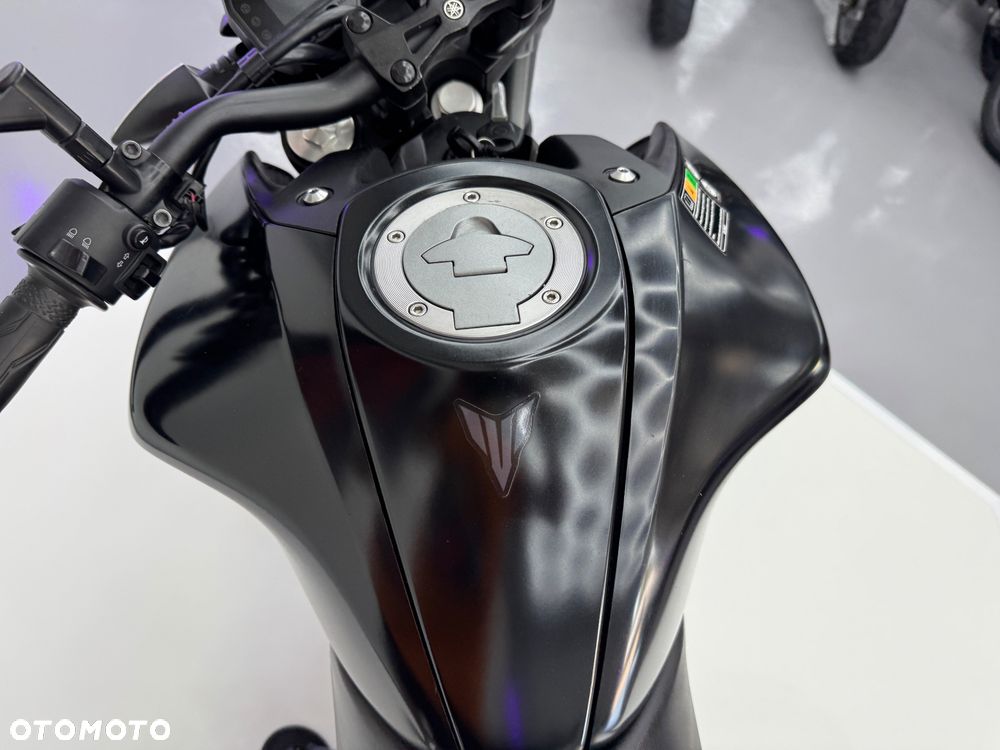 Yamaha MT - 33