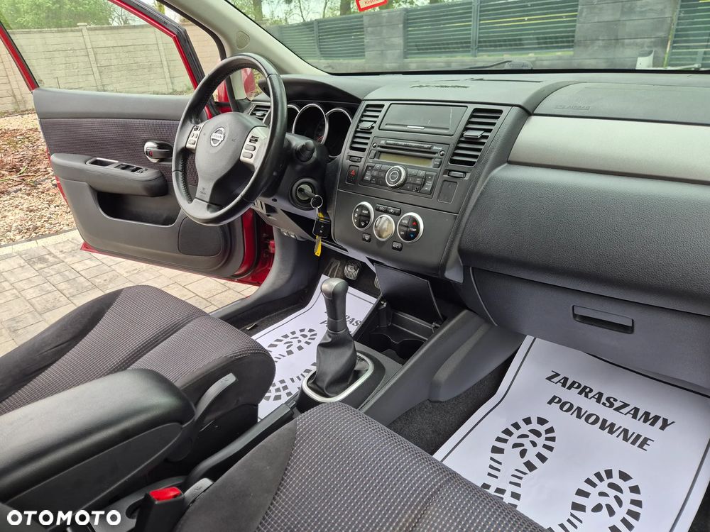 Nissan Tiida - 24