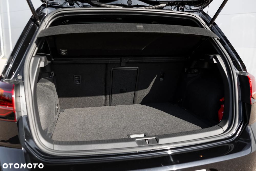 Volkswagen Golf - 31