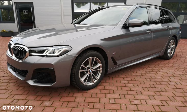 BMW Seria 5 520d xDrive mHEV M Sport sport