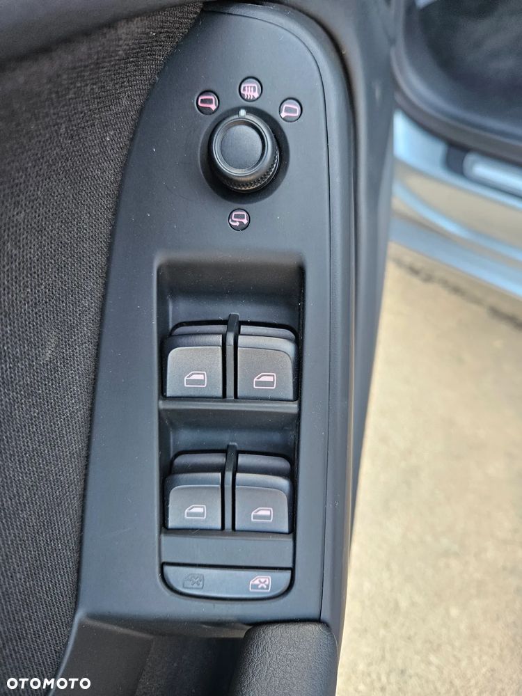 Audi A4 Avant 2.0 TDI DPF Ambiente - 27