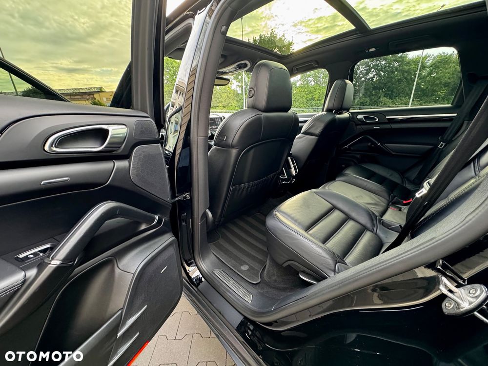 Porsche Cayenne Tiptronic S - 8