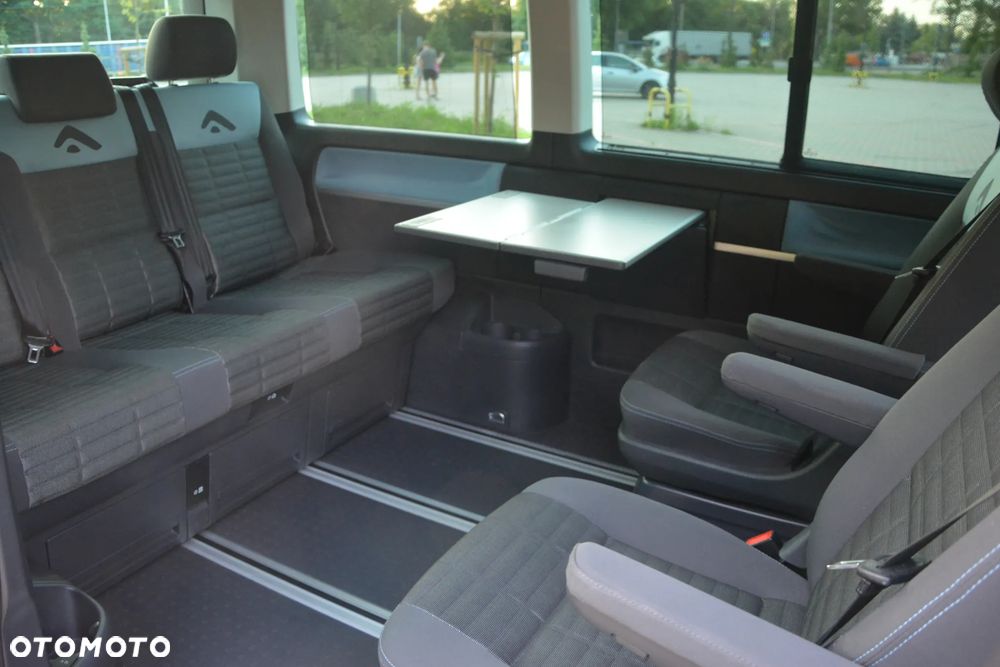 Volkswagen Multivan - 7