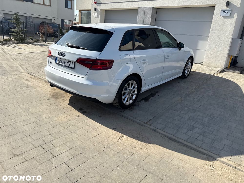 Audi A3 Sportback 1.6 TDI - 4