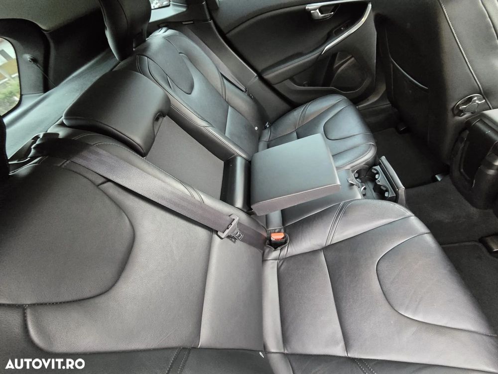 Volvo V40 D2 ECO Aut. Summum - 19