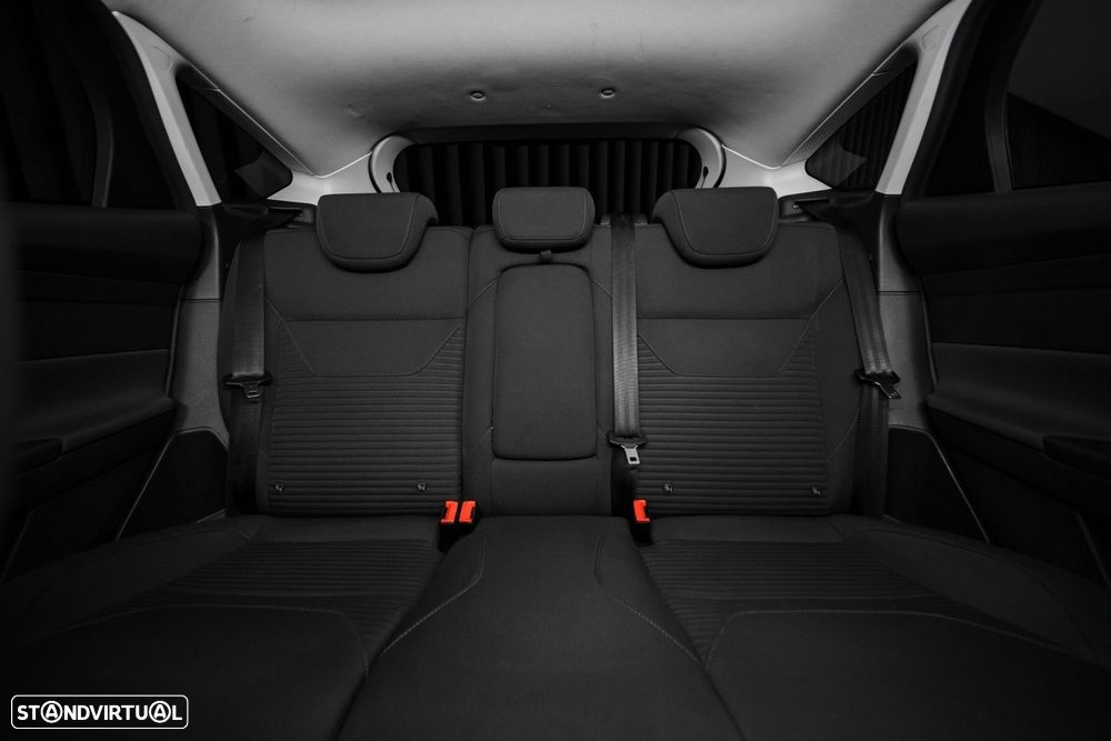 Ford Focus 1.0 EcoBoost S&S TITANIUM - 35