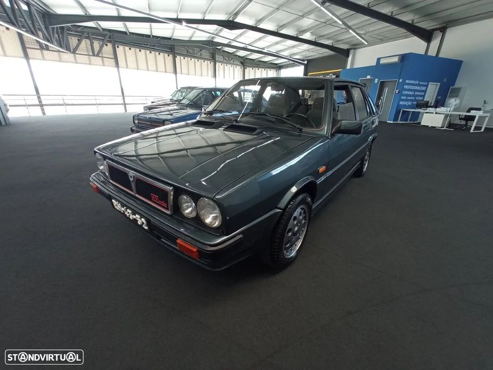 Lancia Delta 1.6 HF Turbo - 1