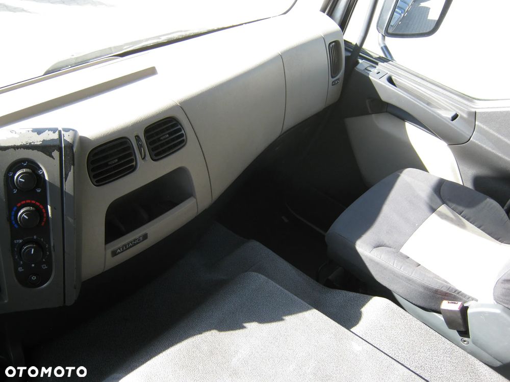 Renault premium eev - 8