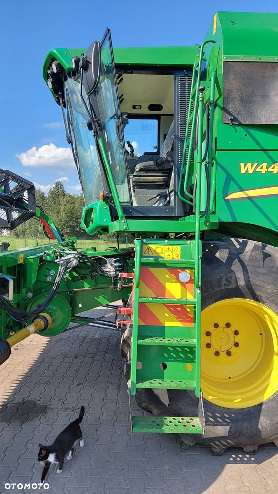 John Deere W440 - 6