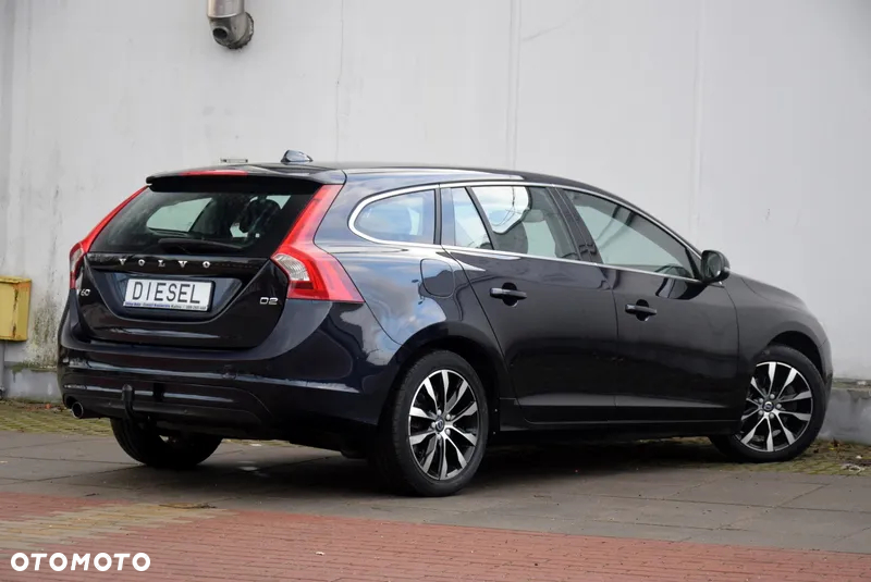 Volvo V60 D2 Drive-E Dynamic Edition (Momentum) - 4