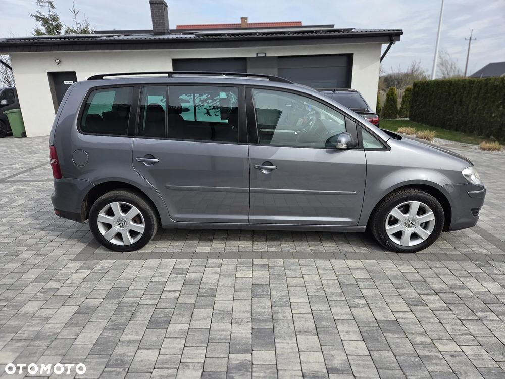 Volkswagen Touran 1.9 TDI DPF Highline - 6
