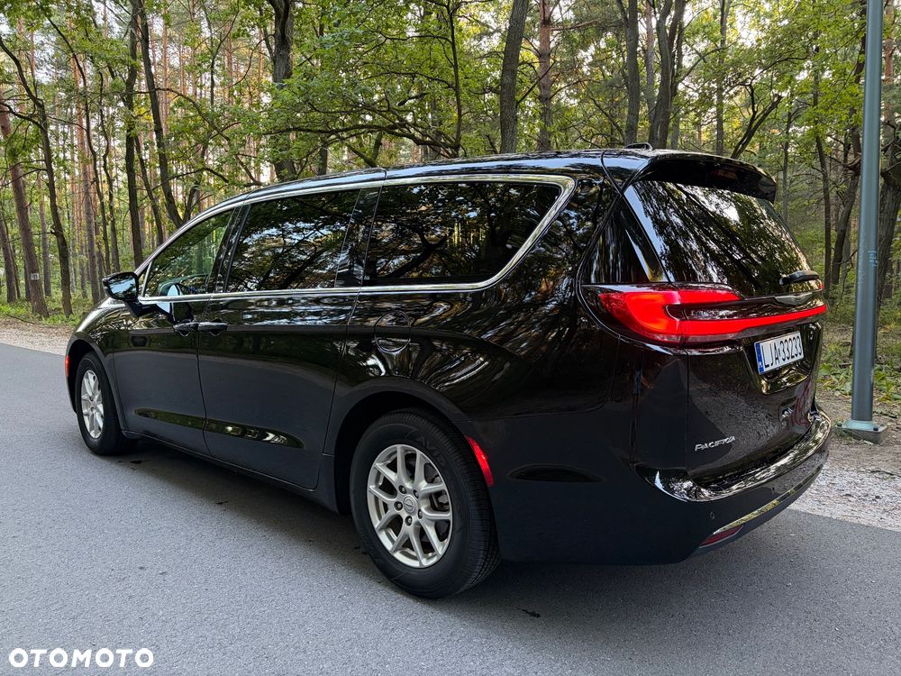 Chrysler Pacifica - 7