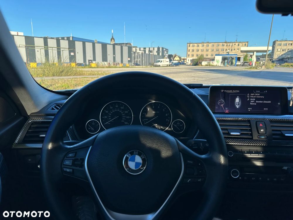BMW Seria 3 - 25