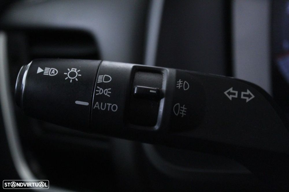 Nissan Qashqai 1.3 DIG-T N-Connecta LED Xtronic - 25