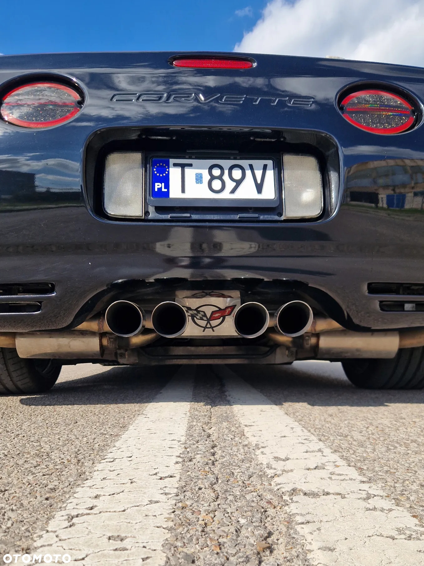 Chevrolet Corvette - 12