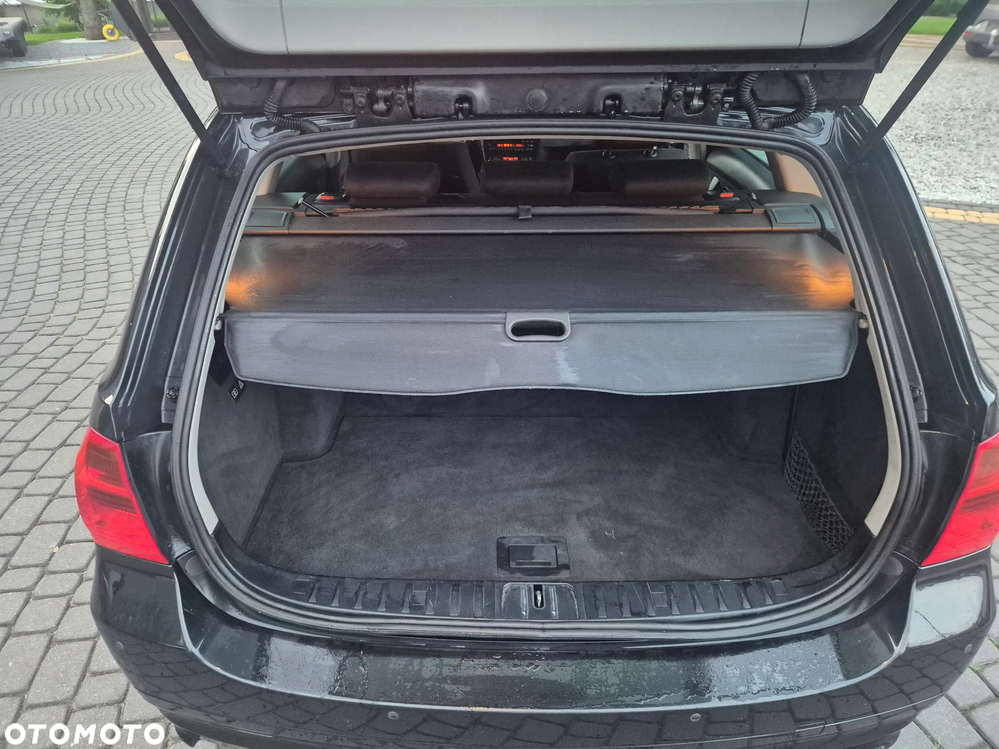 BMW Seria 3 320i - 14