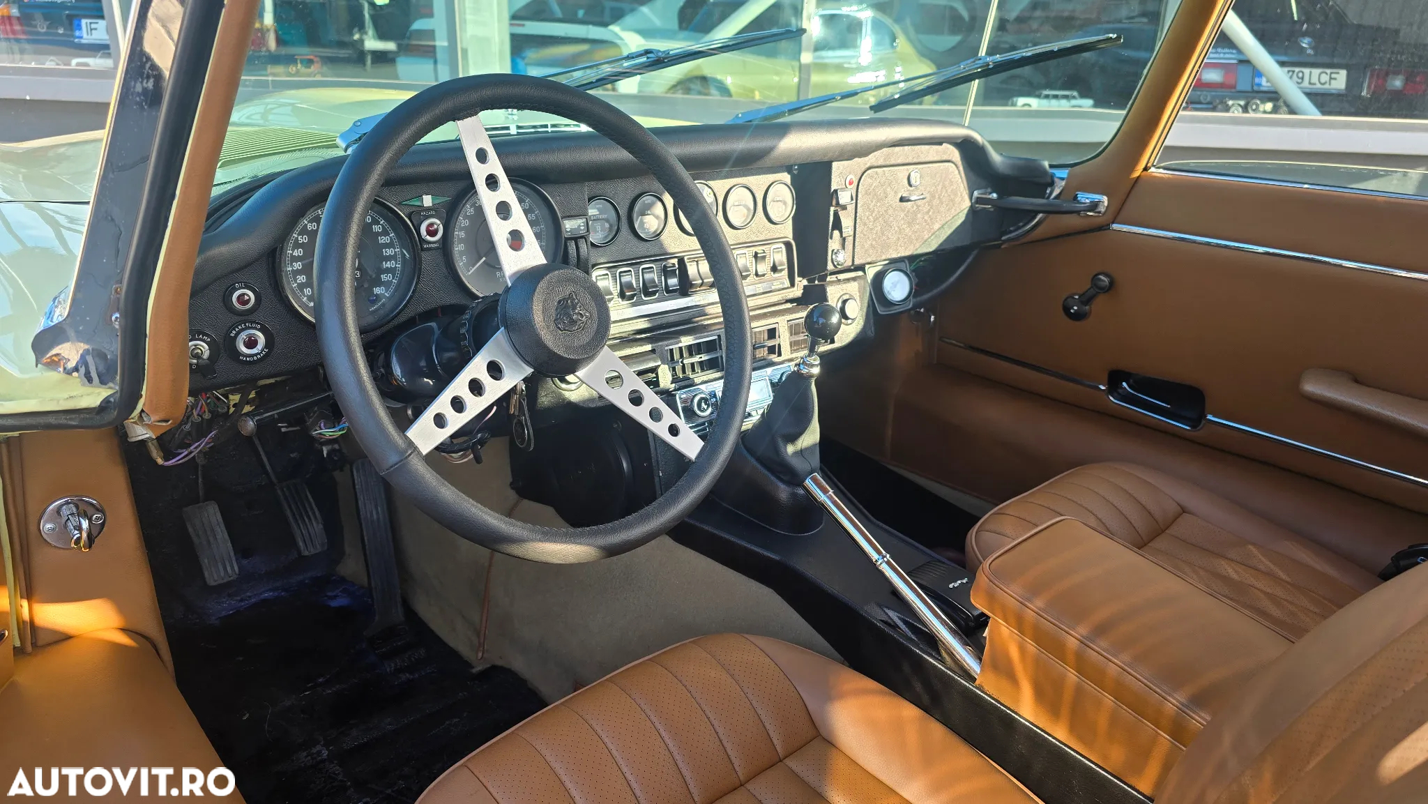 Jaguar E-Type - 15
