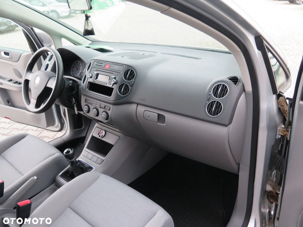 Volkswagen Golf Plus - 30