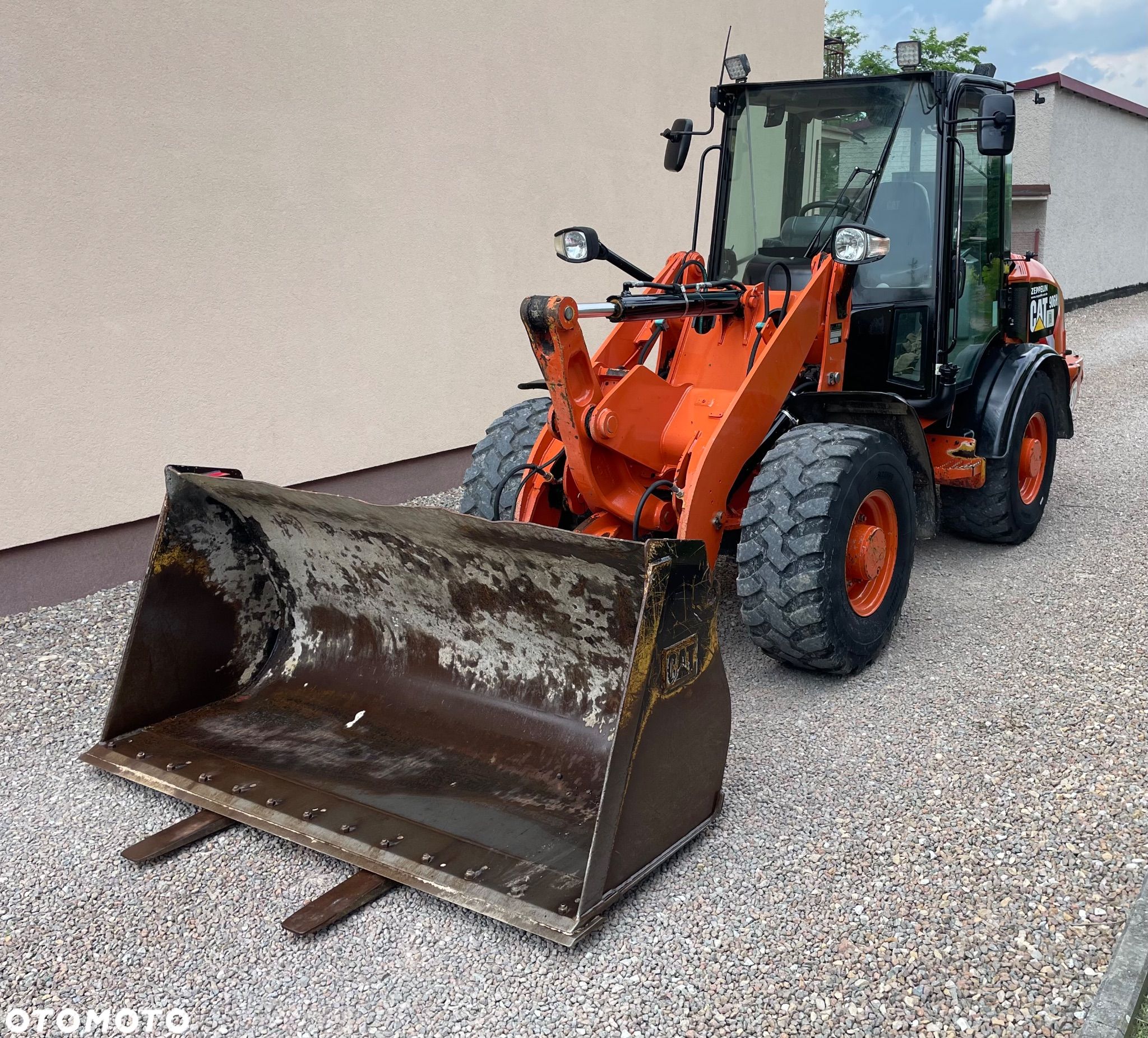 Caterpillar CAT 906 H2 - 1