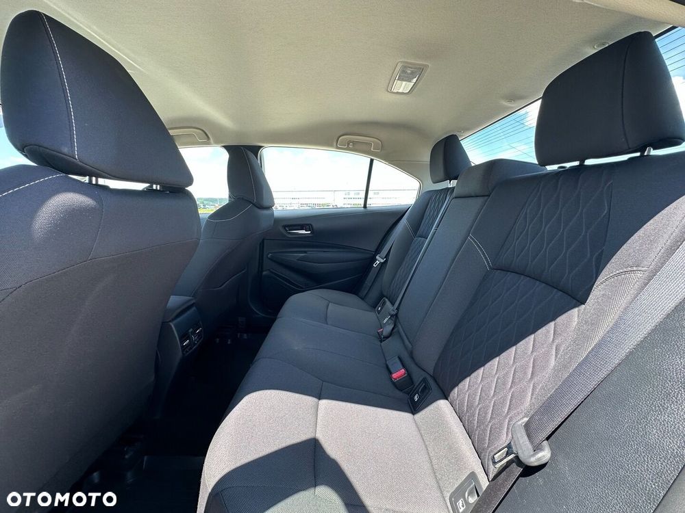 Toyota Corolla - 12