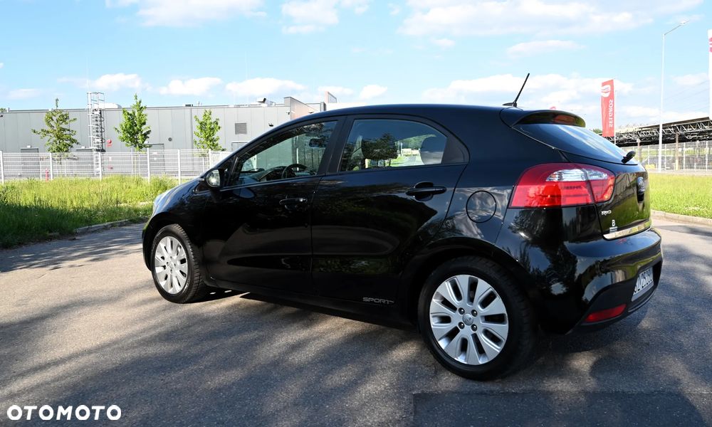 Kia Rio - 19
