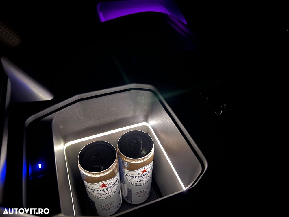 Land Rover Defender 110 3.0D 250 MHEV Hard Top X-Dynamic SE - 7