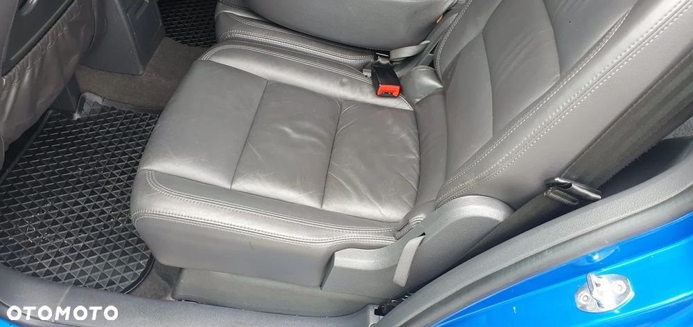 Volkswagen Touran 2.0 FSI Highline - 5