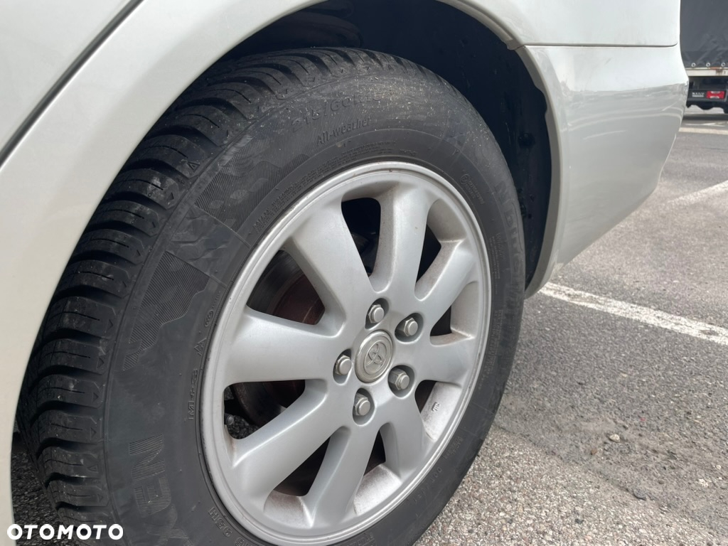 Toyota Camry 3.0 V6 - 11