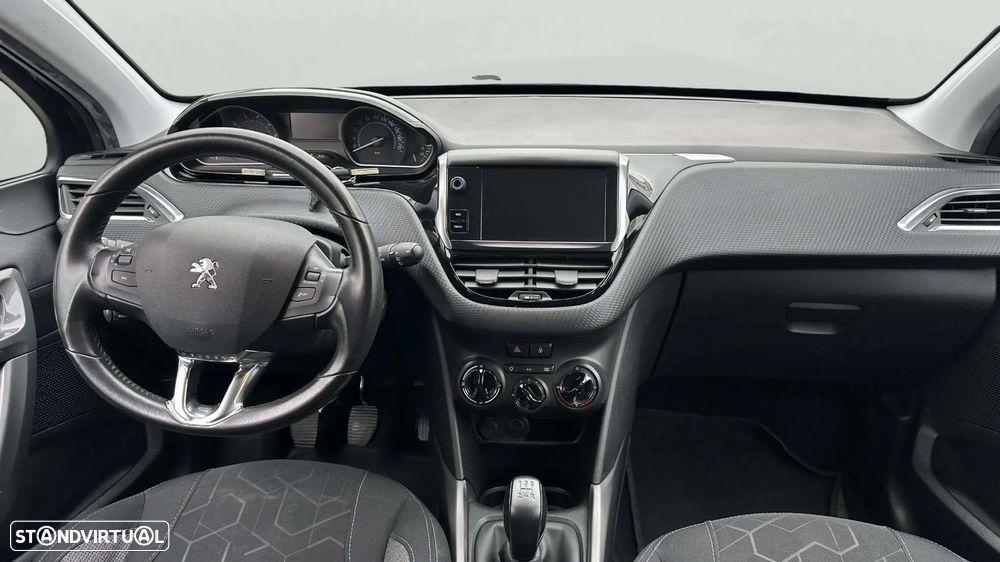 Peugeot 2008 1.2 PureTech Allure - 12