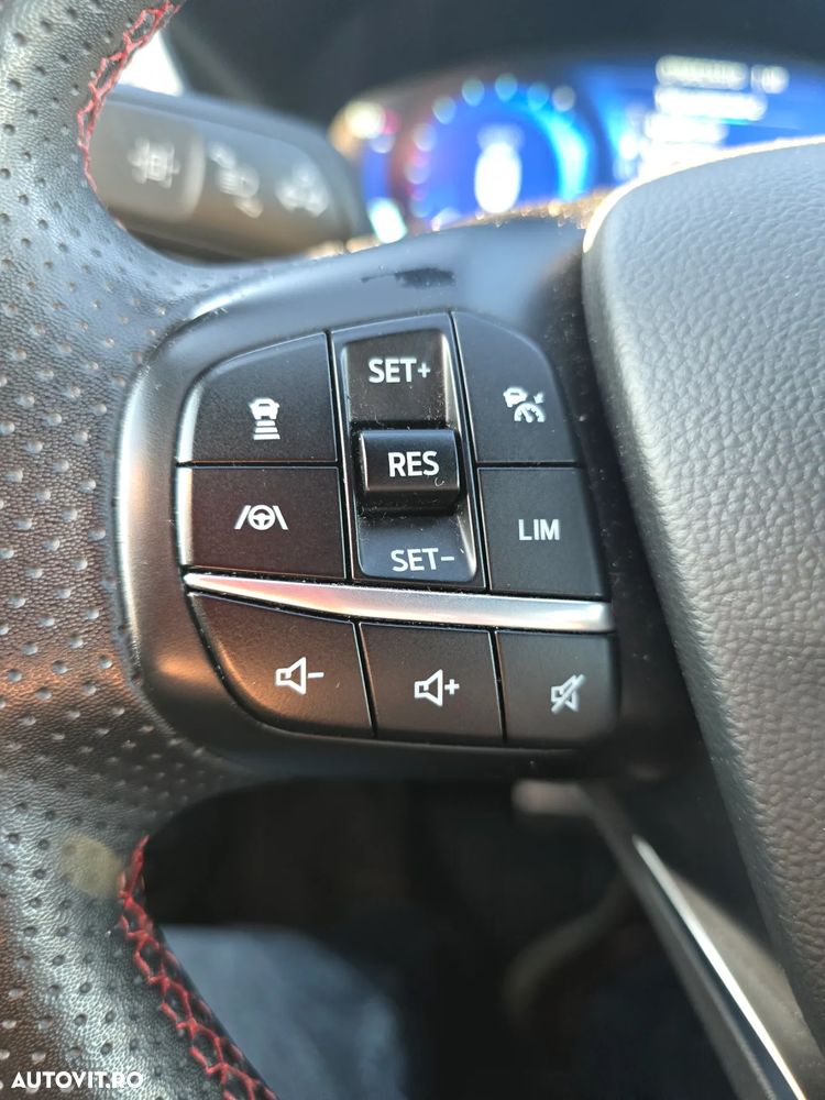 Ford Kuga 2.5 Duratec FHEV FWD ST Line - 29