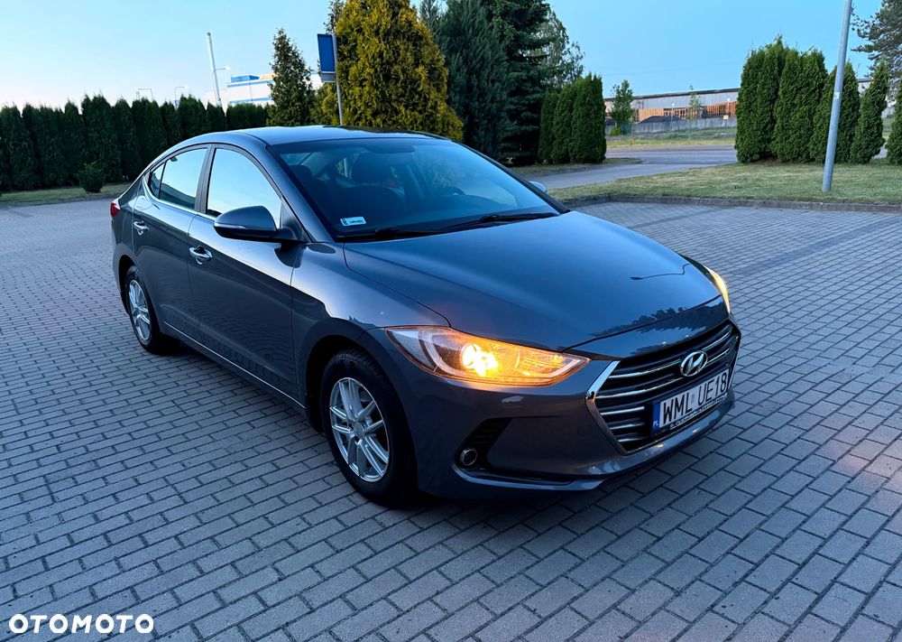 Hyundai Elantra 1.6 Comfort - 5