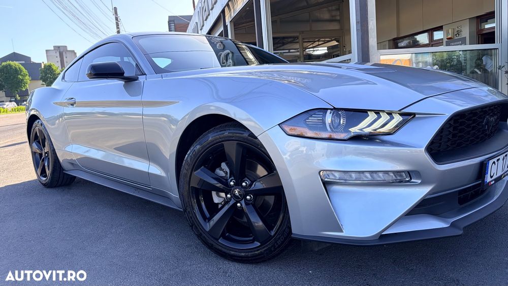 Ford Mustang - 5