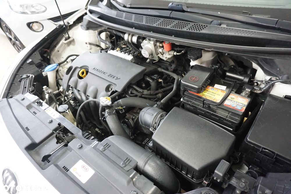 Kia Ceed 1.4 L - 11
