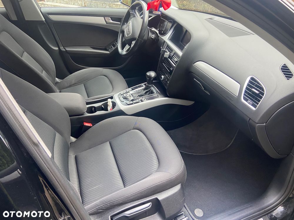 Audi A4 Avant 2.0 TDI DPF clean diesel multitronic Ambiente - 8