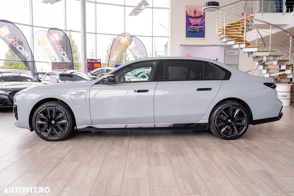 BMW M7 M760e xDrive - 15