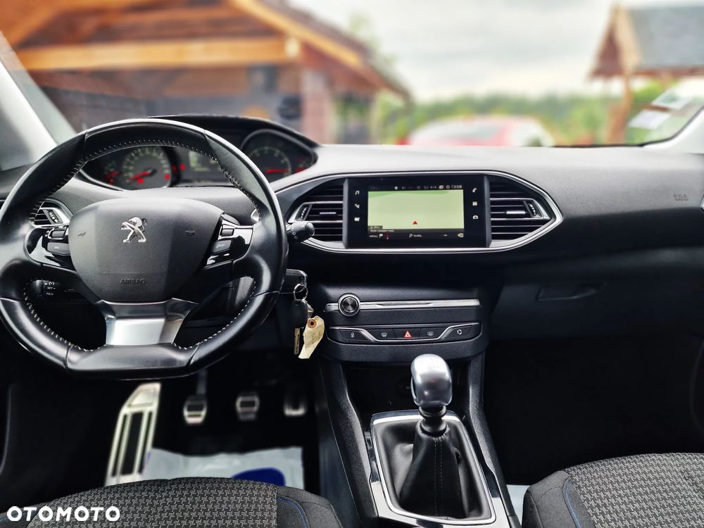 Peugeot 308 1.2 PureTech Business Line S&S - 31