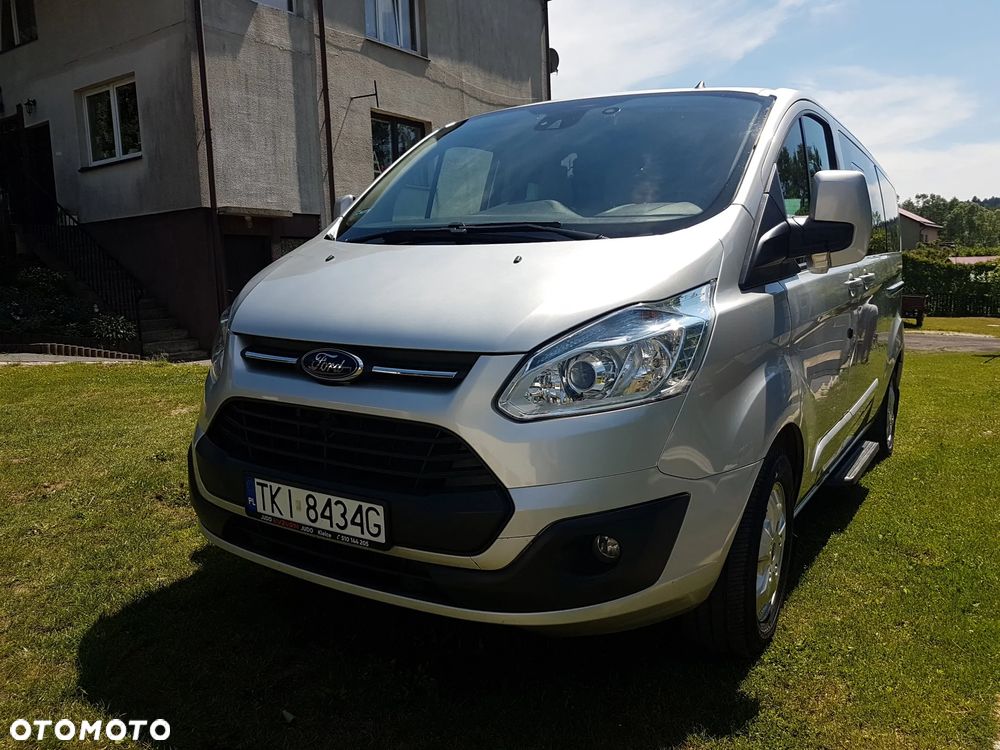 Ford Tourneo Custom - 1